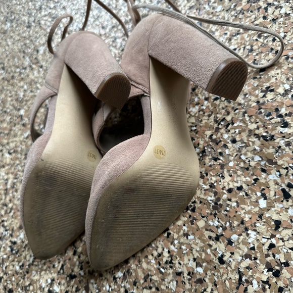 BCBG suede nude/cream strappy chunky heel with wrap around ankle laces. - Picture 5 of 6